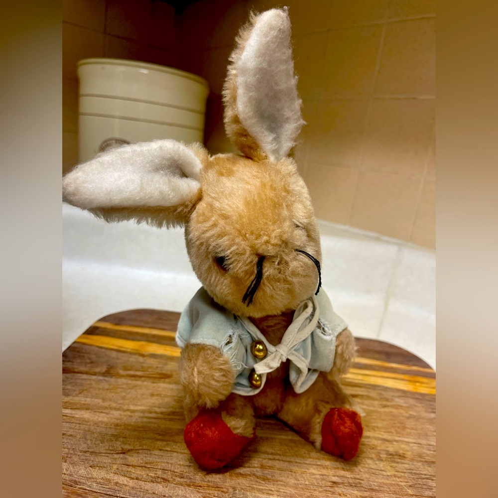 Vintage Peter Rabbit that plays music